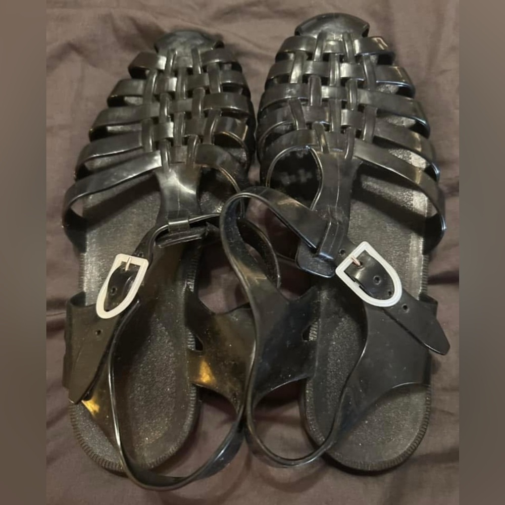 Final Price! 2 Pairs Sandals Bundle: Thong & Jelly Shoes (W9) - Picture 2 of 2